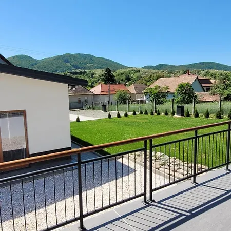 Somos Lux Vendeghaz Villa