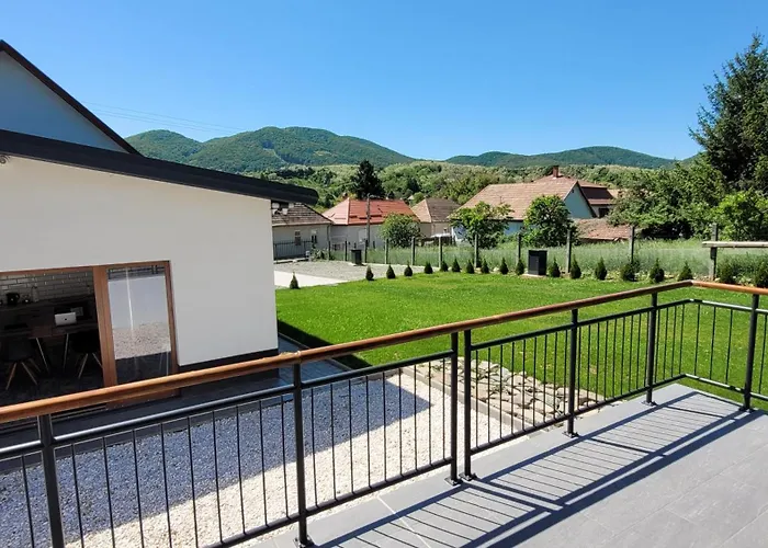 Somos Lux Villa